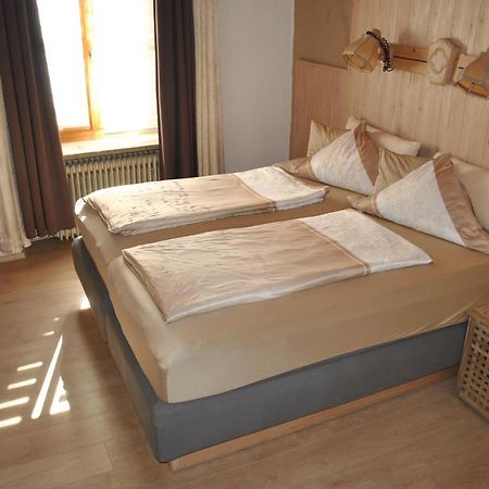 Hotel-Pension Schwarzer Adler นับบวร์ก ภายนอก รูปภาพ